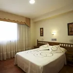 Canaima Hotell 2*