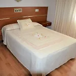 Hotell Canaima 2*
