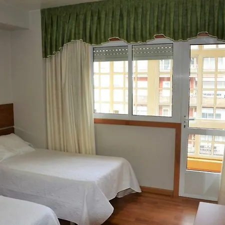 Hotel Canaima 2*