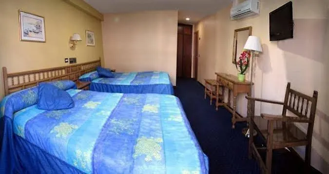 Canaima Hotel 2*