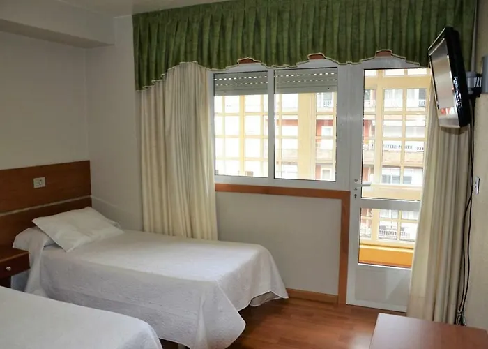 Hotel Canaima 2*